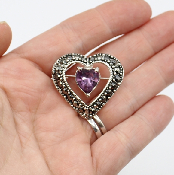 Vintage rhinestone & marcasite heart brooch - Picture 5 of 6